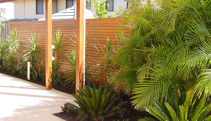 How to transform your backyard with DIY Landscape Screens!